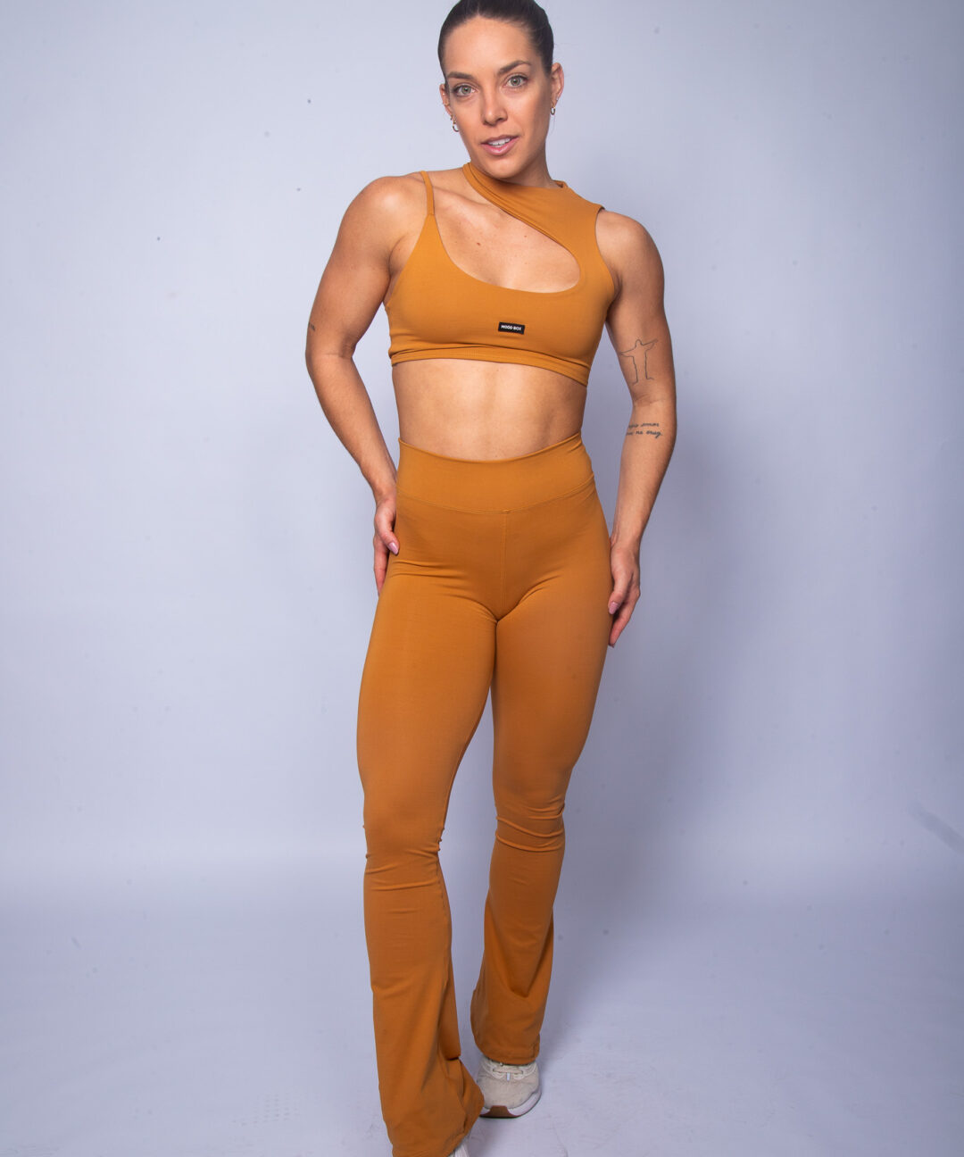 CALÇA FLARE CARAMELO