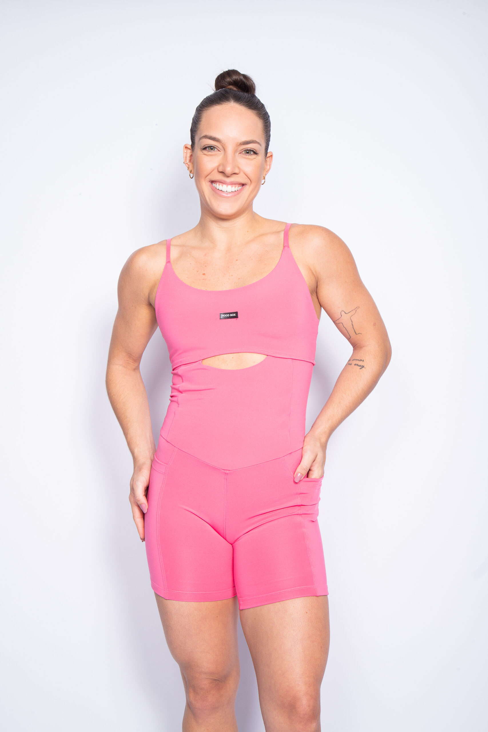 MACAQUINHO COM BOLSO ROSA - Imagem 3