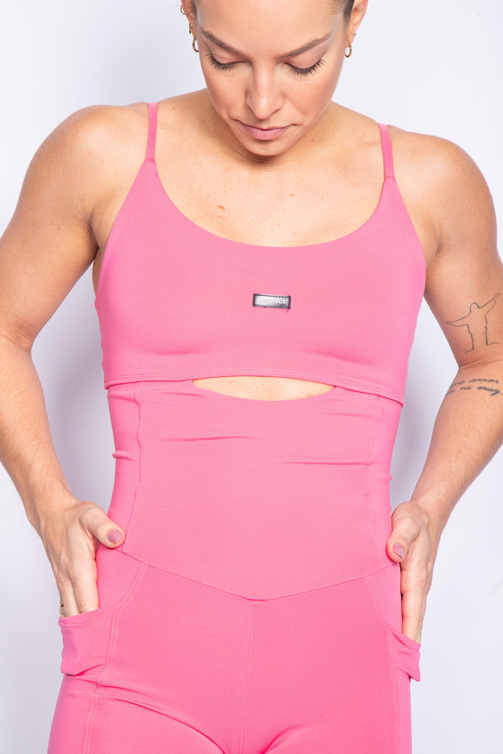 MACAQUINHO COM BOLSO ROSA - Imagem 5