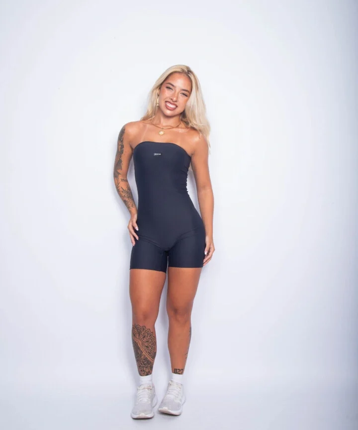 Alternative view of MACAQUINHO TOMARA QUE CAIA PRETO