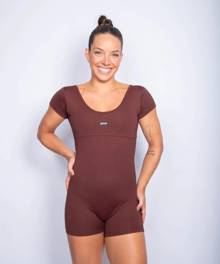 Alternative view of MACAQUINHO BAILARINA MARROM