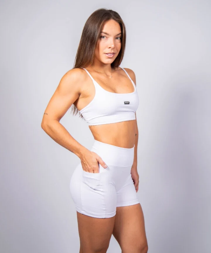 SHORT COM BOLSO BRANCO